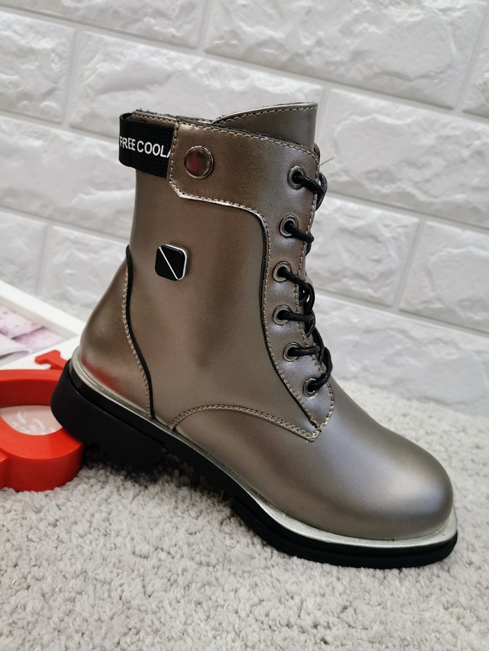 Детски боти